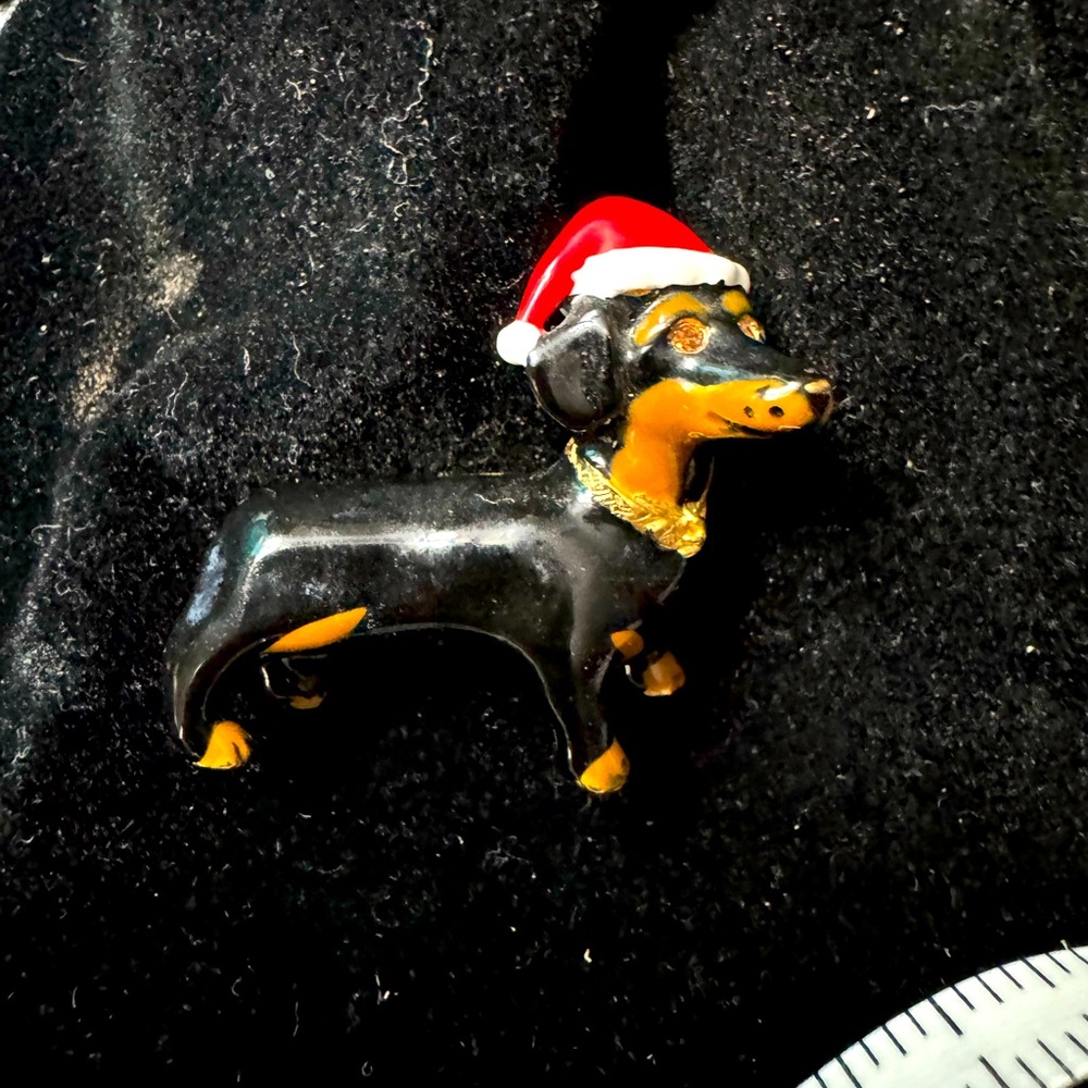 Erwin Pearl Jet Black Dachshund Christmas Adorable Pooch Pin